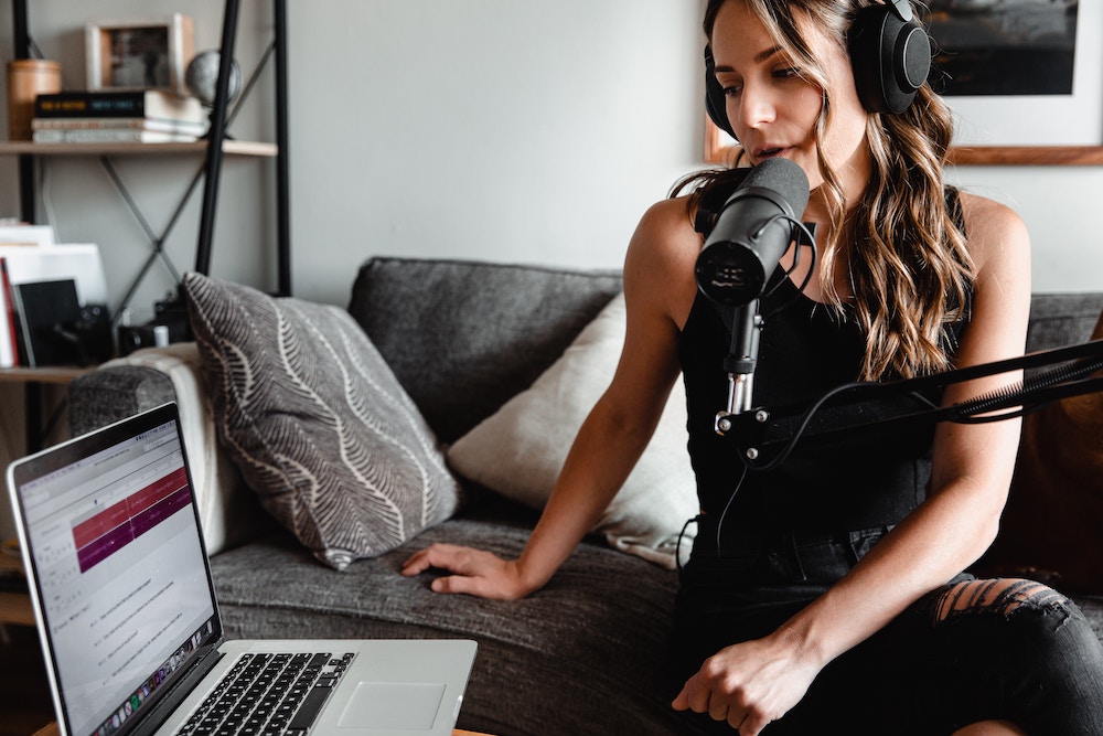 how do you keep up with social media trends